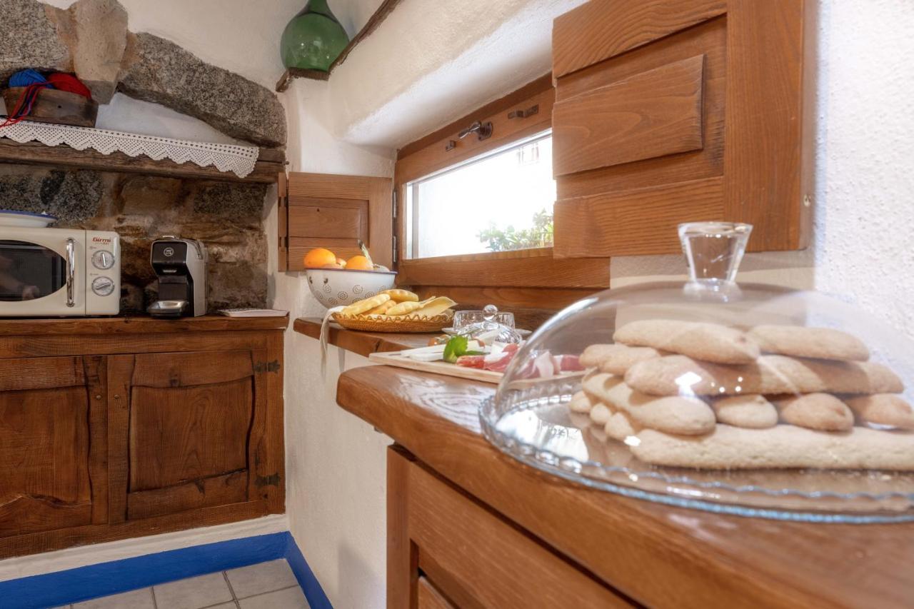 Casa Masini Bed & Breakfast Fonni Exterior photo