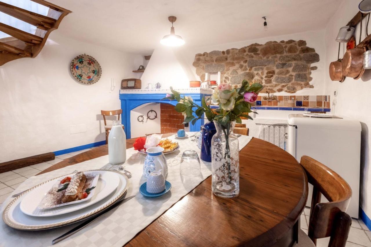 Casa Masini Bed & Breakfast Fonni Exterior photo