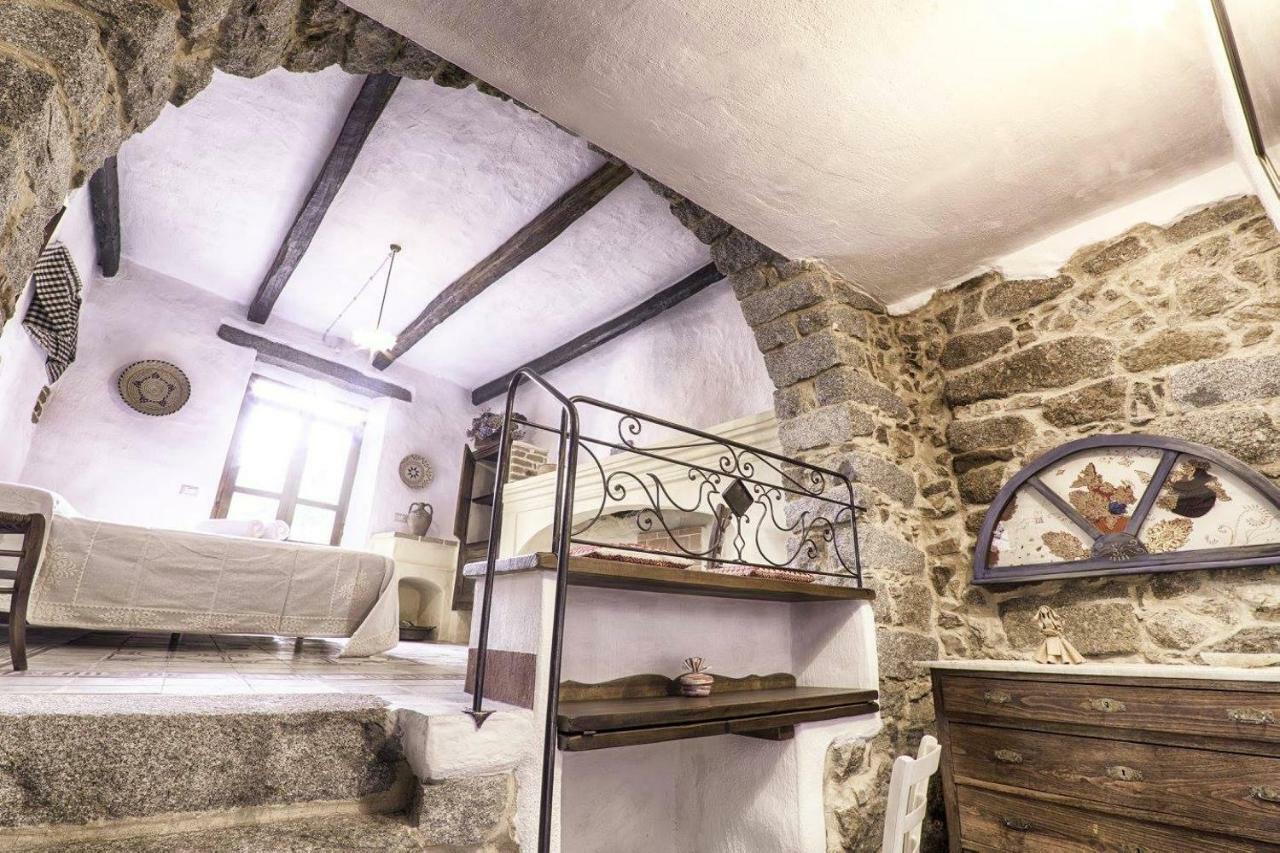 Casa Masini Bed & Breakfast Fonni Exterior photo